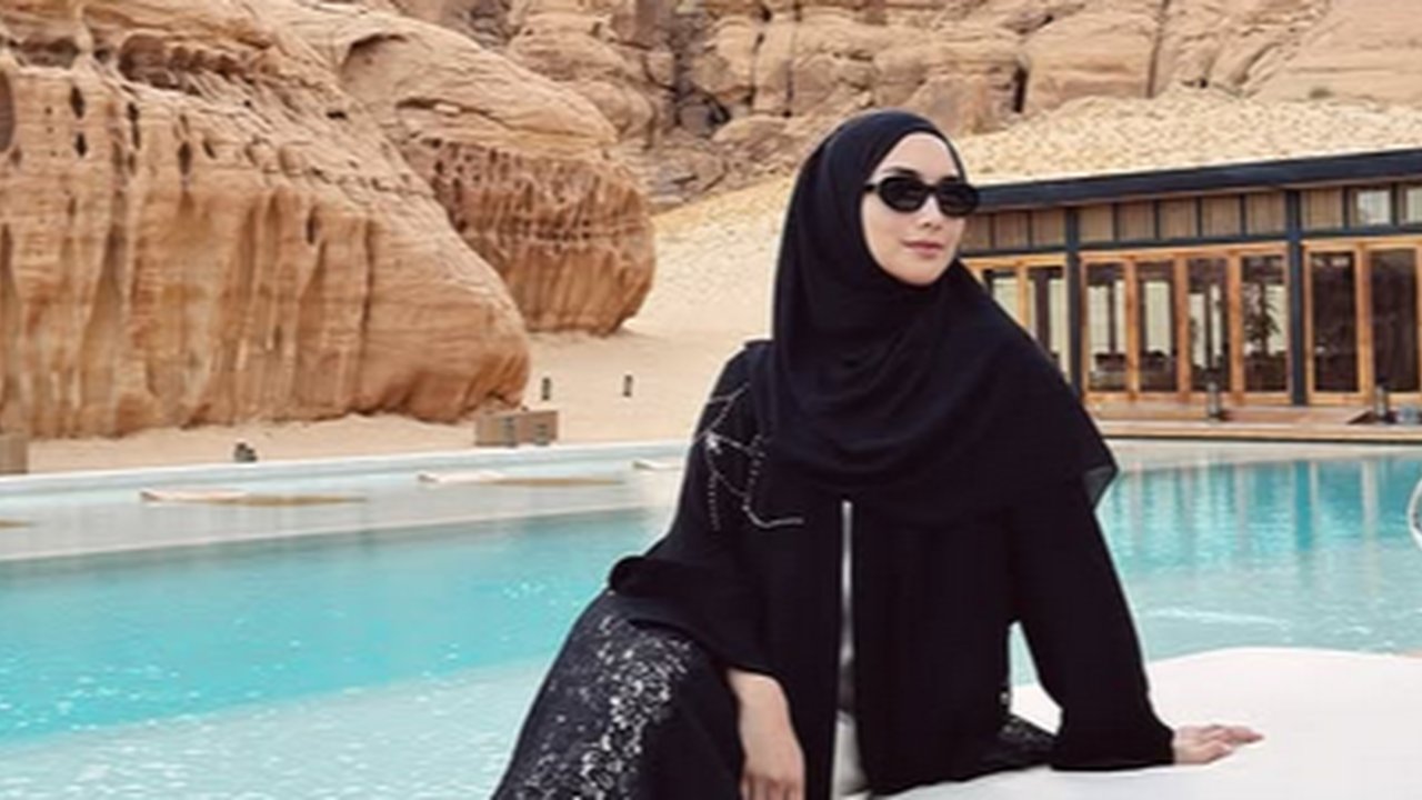 Secantik Bidadari, Potret Citra Kirana Kunjungi Al Ula - Keindahan Pemandangan Disebut Bak di Negeri Dongeng