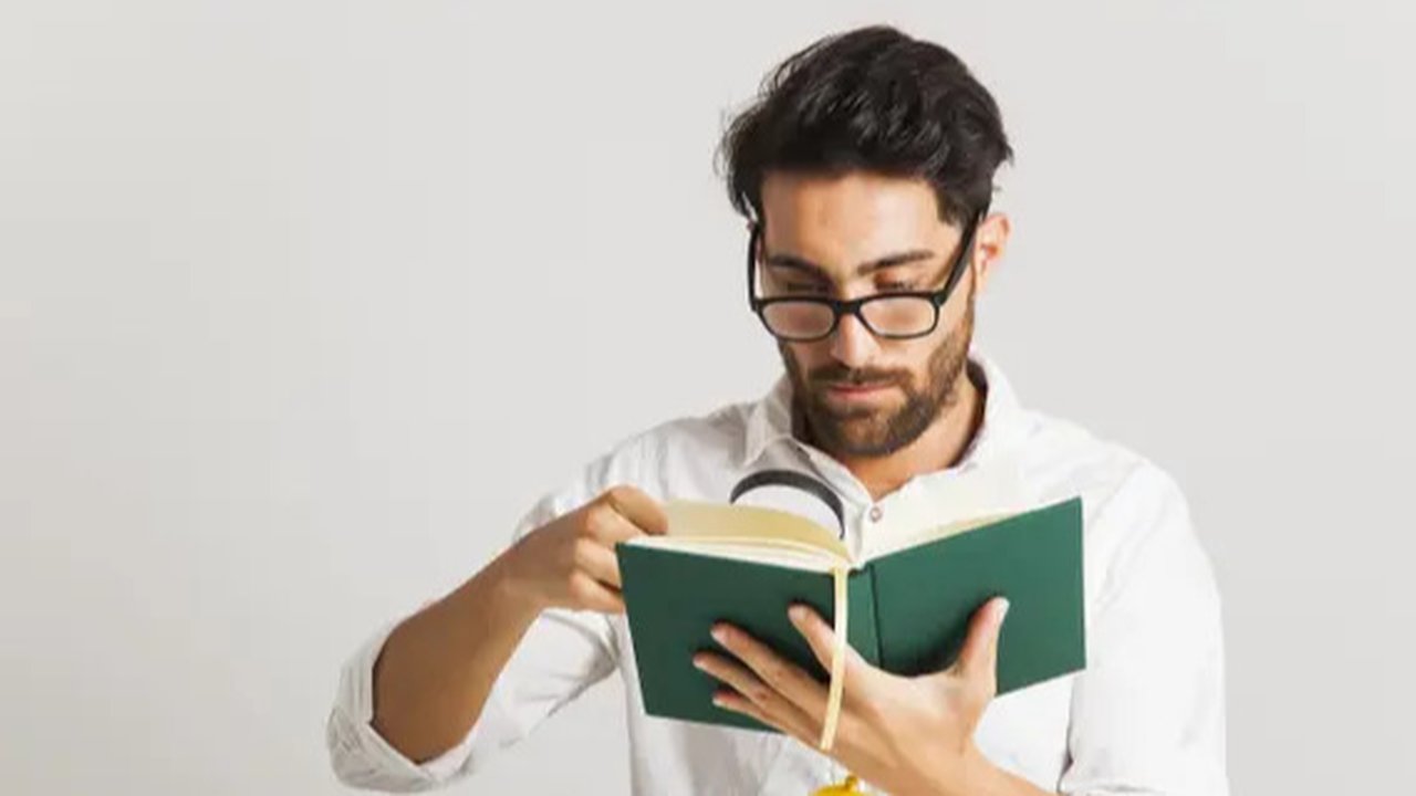 Ilustrasi Membaca Buku Credit: pexels.com/Namera