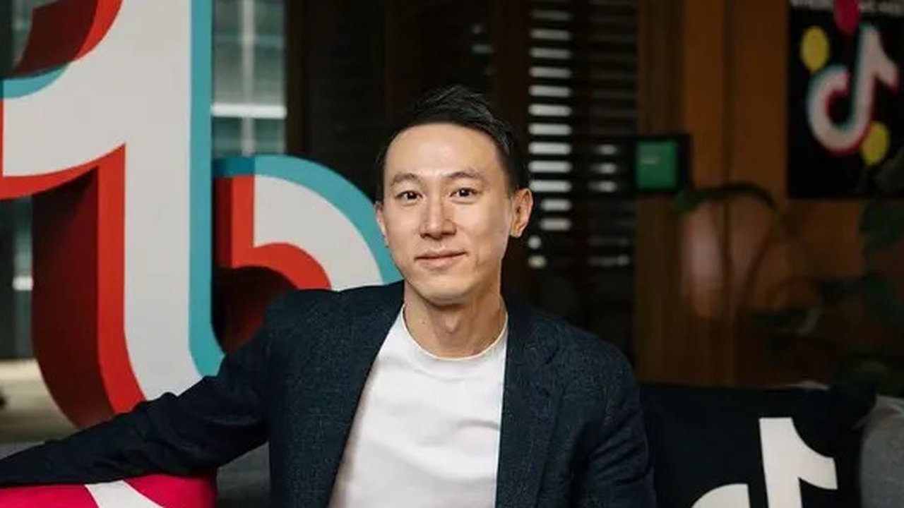 Potret Shou Zi Chew CEO TikTok. (Sumber: Instagram/officialaccountz)