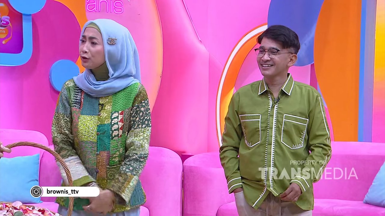 Kompak, Pakaian Ruben Onsu dan Desy Ratnasari Senada di Acara Brownis, Begini Alasannya