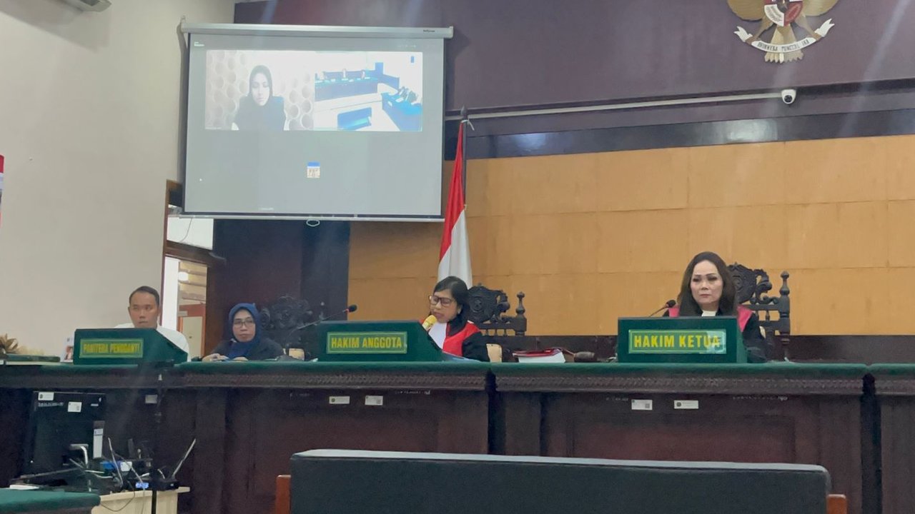Sidang Vonis Polwan Bakar Suami di Mojokerto