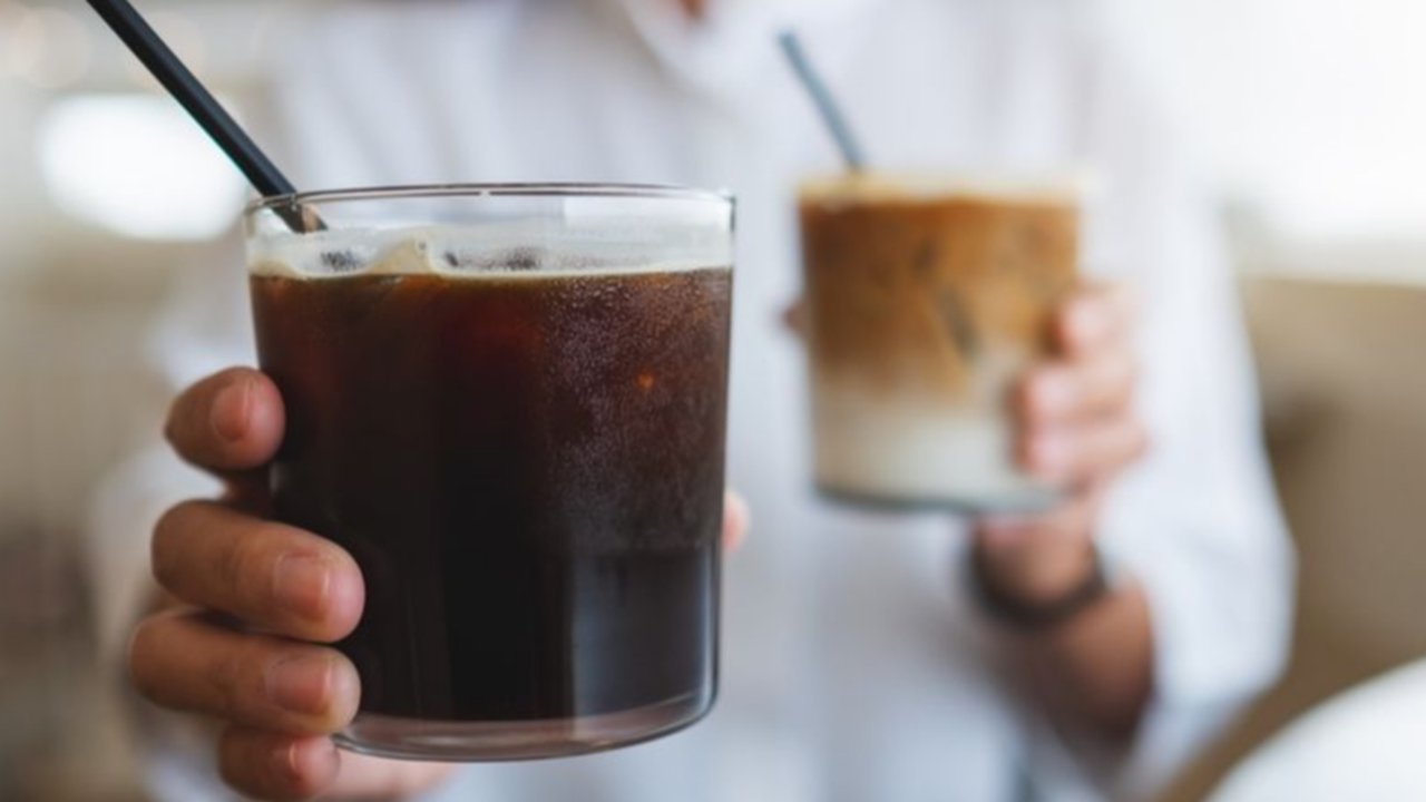 Ketika minum kopi tanpa pemanis, dampaknya menjadi dua kali lipat pada penurunan berat badan.
