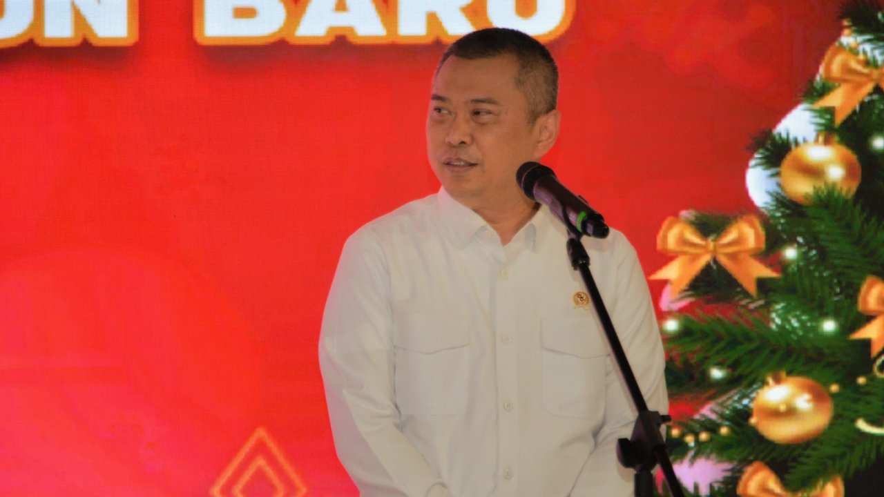 Menteri Perhubungan (Menhub) Dudy Purwagandhi meminta seluruh jajarannya dan pemangku kepentingan transportasi menjadikan pelaksanaan angkutan Natal 2024 dan ...