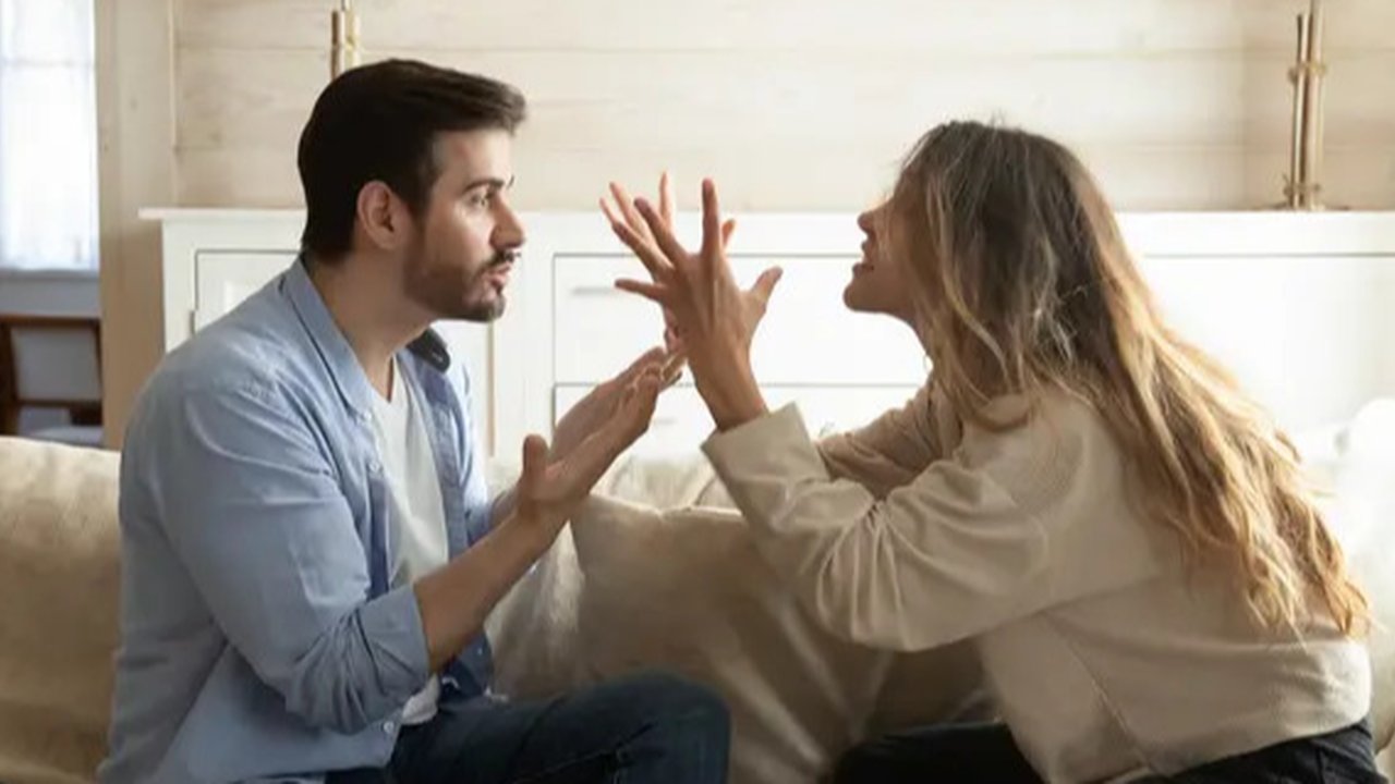 Ilustrasi love bomber yang berhasil memanipulasi korban | copyright freepik