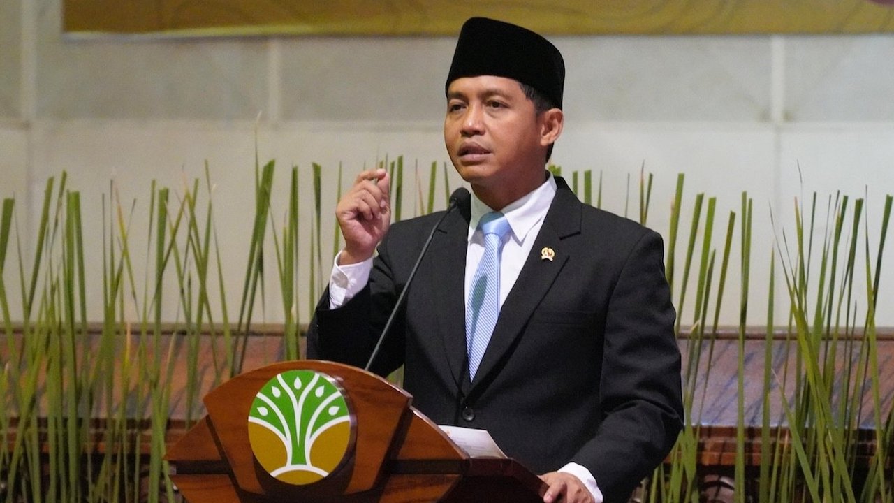 Menteri Kehutanan Raja Juli Antoni