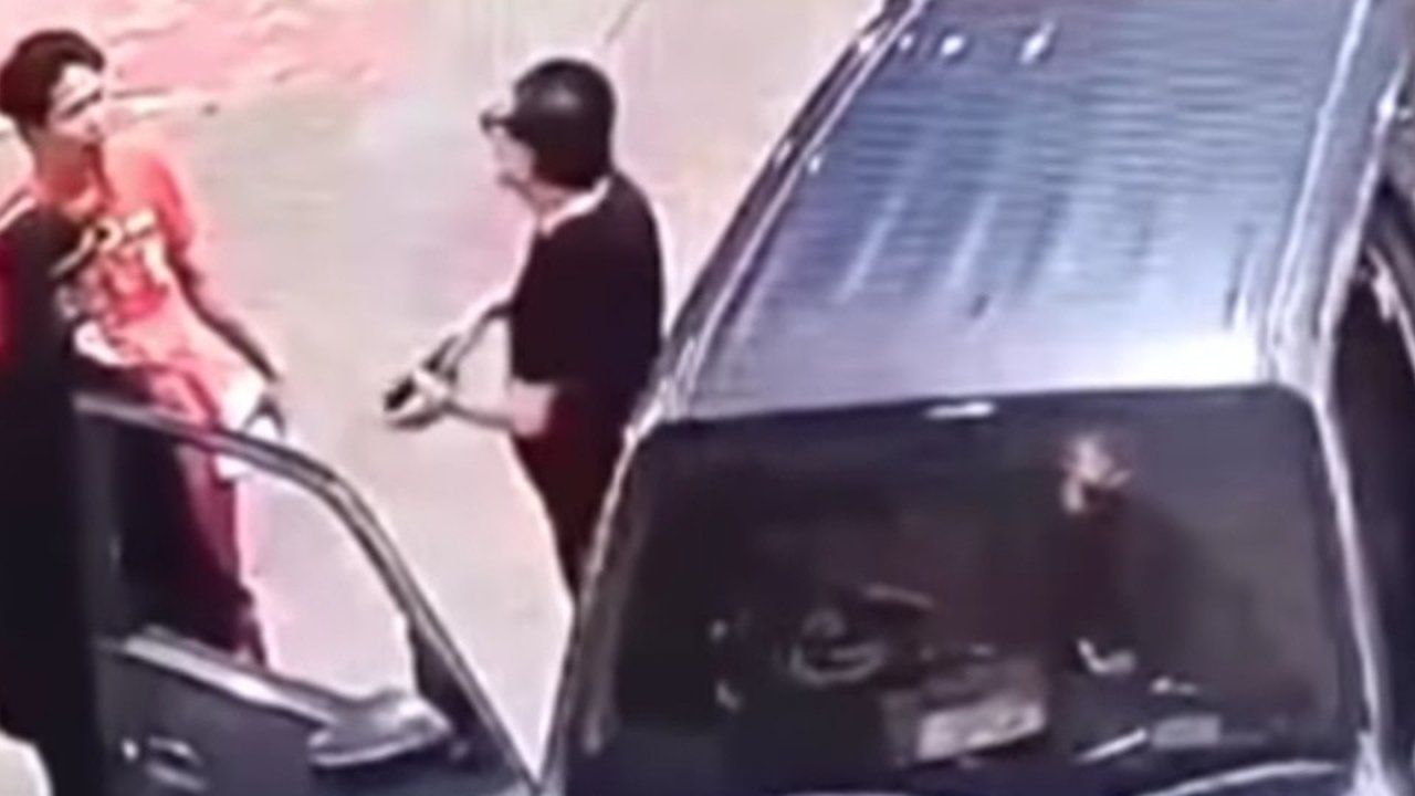 Viral Pria Todongkan Pistol ke Petugas SPBU Rest Area Cibubur