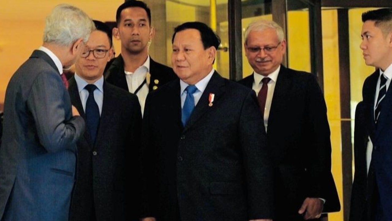 Kunjungan Presiden Prabowo Subianto ke India sebagai tamu kehormatan dalam perayaan Hari Republik India ke-76, memperingati 75 tahun hubungan bilateral Indonesia-India yang erat dan bersejarah.