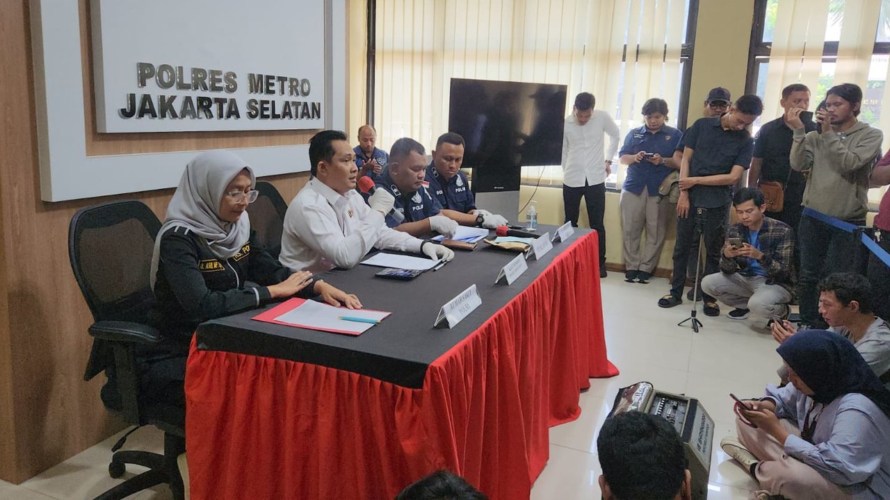 Kasat Reskrim Polsek Metro Jakarta Selatan, AKBP Bintoro saat ditemui awak media di lokasi rekonstruksi, Jumat (29/12/2023). (Merdeka.com/Rahmat Baihaqi)