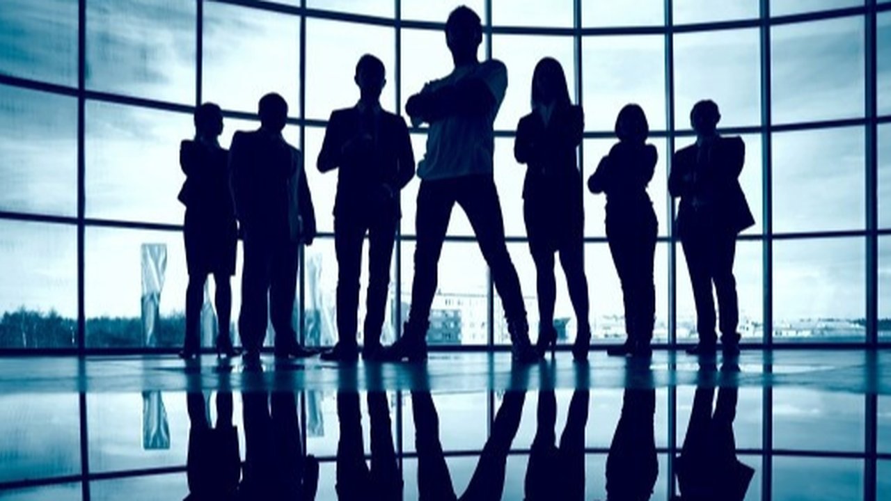 Ilustrasi Tim kerja atau pemimpin atau CEO. Foto: Freepik