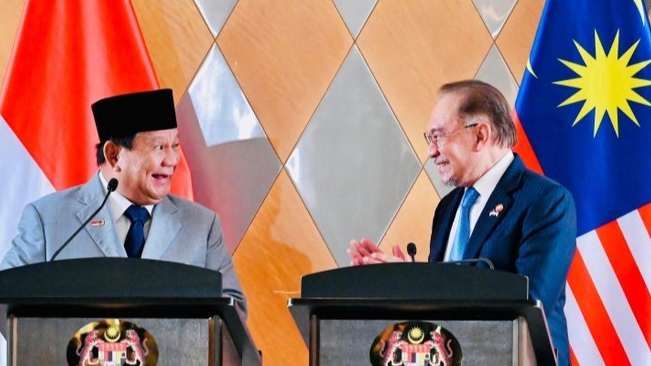 Presiden Prabowo dan PM Anwar Ibrahim menyepakati penyelesaian sengketa buruh bilateral dan peningkatan kerja sama di berbagai sektor, termasuk kelapa sawit, serta dukungan terhadap kemerdekaan Palestina.