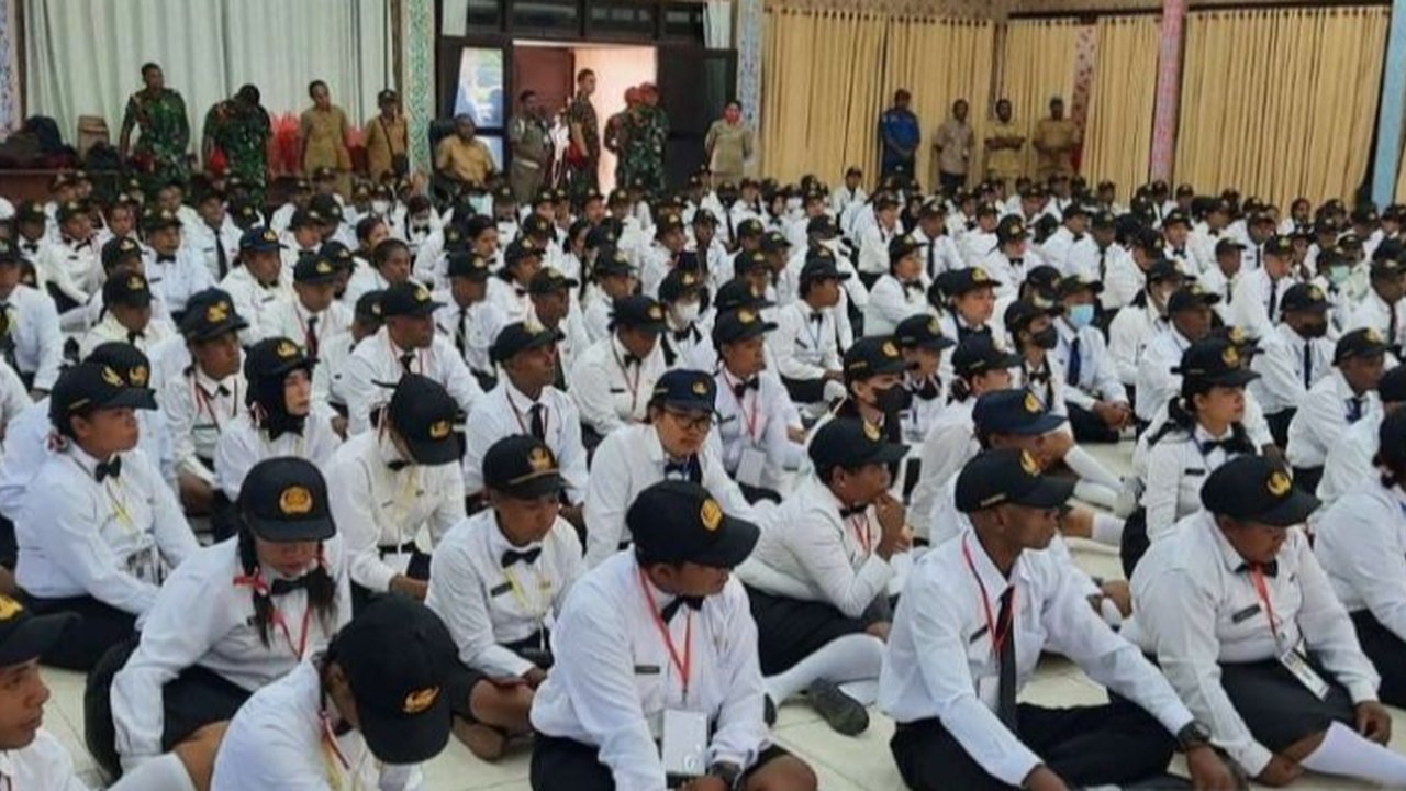 Pemkab Teluk Wondama menerima 1.318 kuota ASN formasi 2024, terdiri dari PPPK umum, PPPK tenaga kesehatan, dan CPNS, dengan prioritas bagi honorer yang belum lolos seleksi sebelumnya.