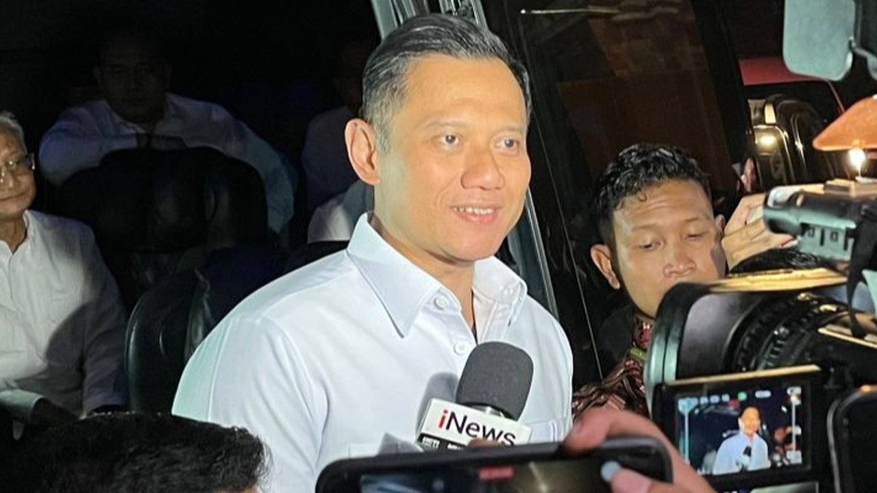 Menko Infrastruktur Agus Harimurti Yudhoyono (AHY) menilai 100 hari kerja Presiden Prabowo Subianto berjalan dengan baik dan progresif, ditandai dengan integrasi antar kementerian dalam pembangunan infrastruktur.