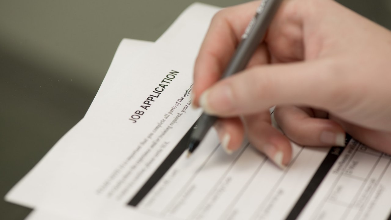 ilustrasi surat lamaran kerja