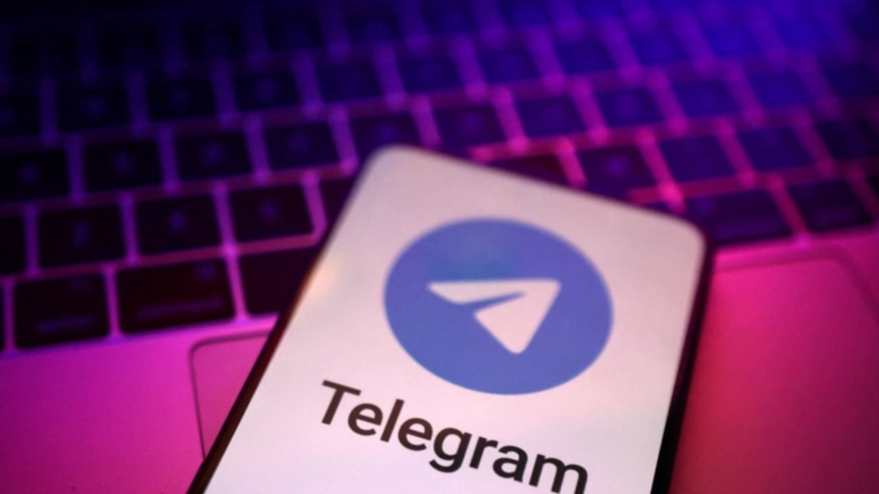 Rusia pada Minggu (29/12) bertekad akan memberikan balasan, setelah saluran media pemerintahnya nampaknya diblokir di platform media sosial Telegram yang populer di Uni Eropa (UE).
Pada hari Minggu, saluran kantor berita Ria Novosti, Rossiya 1, Pervyi Kanal dan televisi NTV, serta surat kabar...