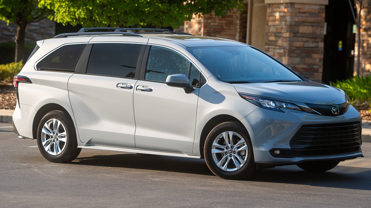 Toyota Sienna.