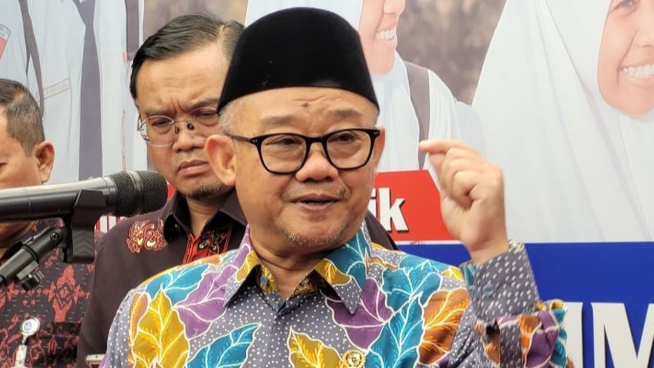 Mendikbud memberikan apresiasi kepada KBRI Malaysia dan PTMA atas kerjasama Kuliah Kerja Nyata Kemitraan Internasional (KKN-KI) dan Program Kreativitas Mahasiswa Kemitraan Internasional (PKM-KI) selama 12 angkatan, yang menjamin pendidikan berkualitas bag