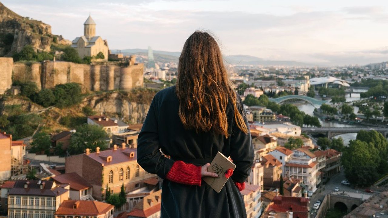 Kata Rindu untuk Seseorang yang Menyentuh Perasaan,