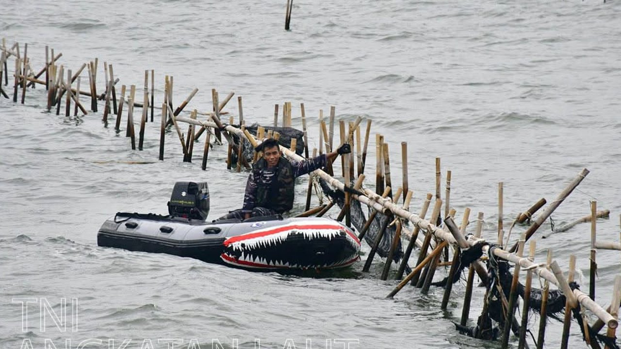 Berita ekonomi pekan lalu mencakup pembatalan 50 sertifikat pagar laut Tangerang, penguatan ekonomi RI pasca penolakan Trump pada kesepakatan pajak global, kerja sama RI-India, tugas Ditjen Strategi Ekonomi dan Fiskal, serta berakhirnya diskon tarif listr