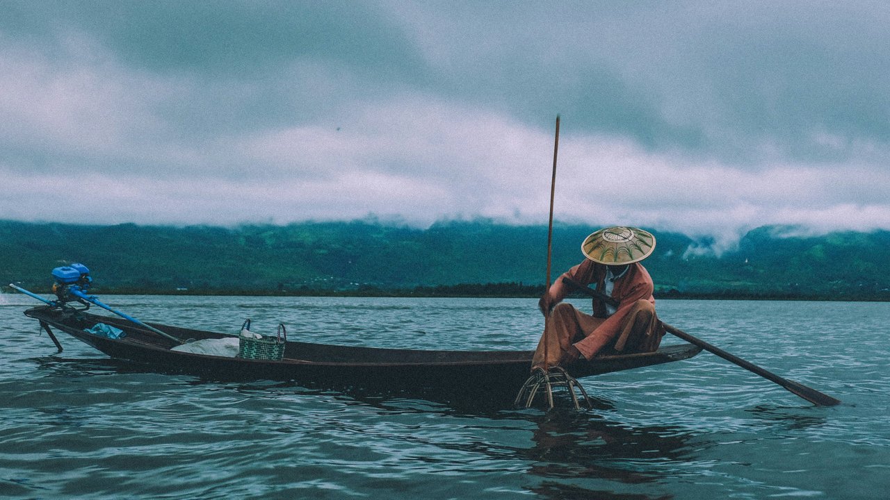 Ilustrasi nelayan, pekerjaan laut. (Photo by Philbo 🇺🇦 on Unsplash)