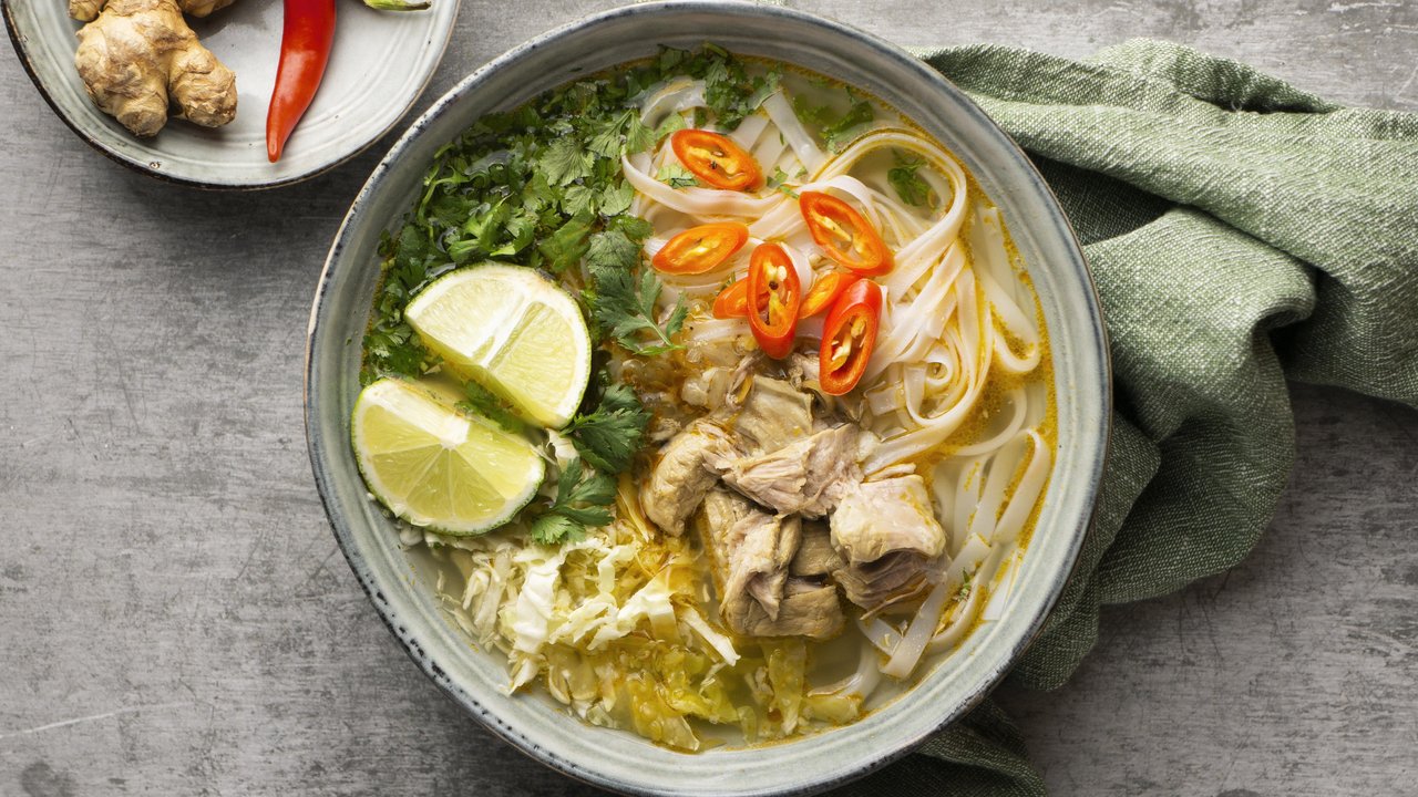 8. Soto Ayam Kampung Bening | copyright freepik