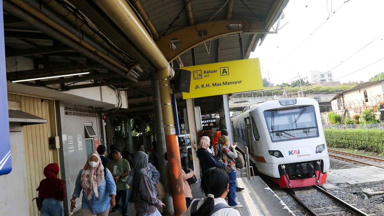 Stasiun KRL Karet Ditutup, Kemenhub: KCI Ngobrol Dulu lah Sama Kita