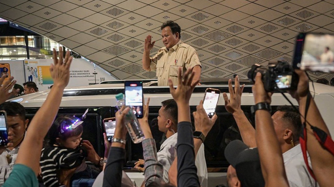 Presiden Prabowo Subianto menegaskan kenaikan tarif pajak pertambahan nilai (PPN) dari 11 menjadi 12 persen hanya untuk barang mewah dan jasa premium saja mulai 1 Januari 2025. Apa saja itu?