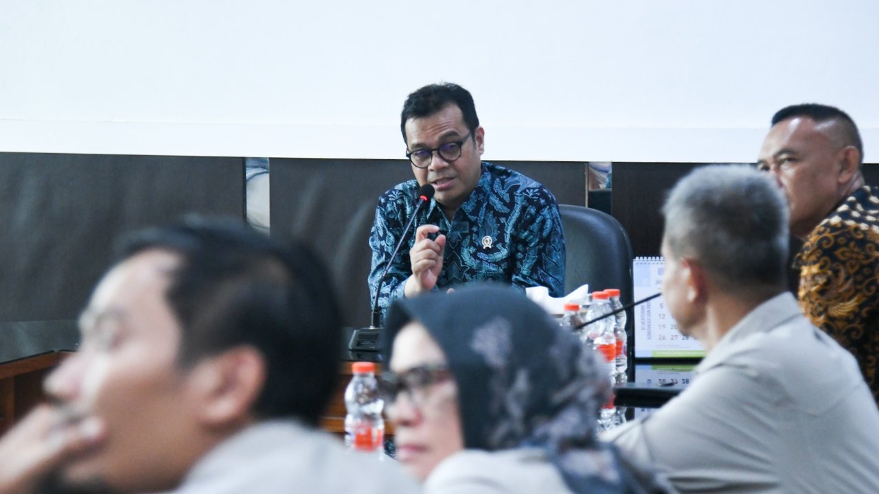 Wamenkomdigi Akui Belum Semua Wilayah Indonesia Punya Kualitas Internet Baik