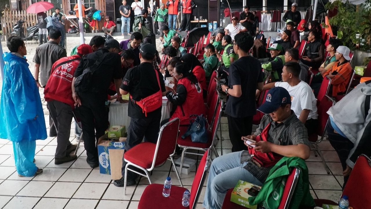 DPP BMI Gelar Cek Kesehatan dan Ganti Oli Gratis untuk Ojek Online
