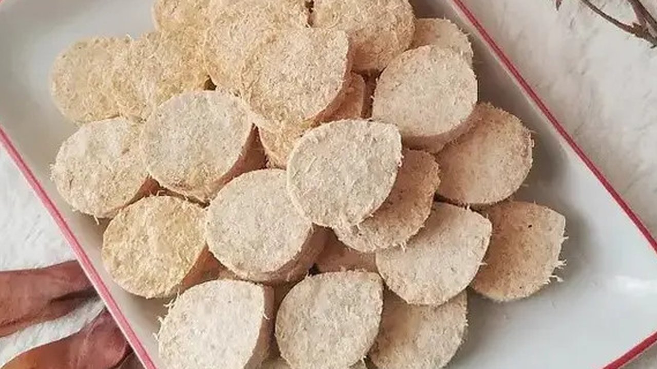 Sagon Kelapa (Credit: Cookpad/eviadr @eviadr)