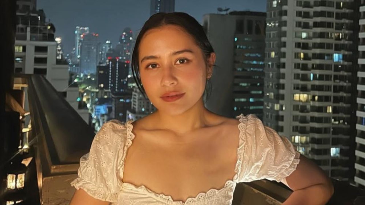 Prilly Latuconsina Dinner di Thailand, Tampil Makeup Natural dan Curi Perhatian Netizen