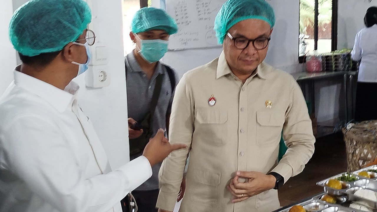 Mengintip Dapur Olahan Makan Bergizi Gratis di Depok