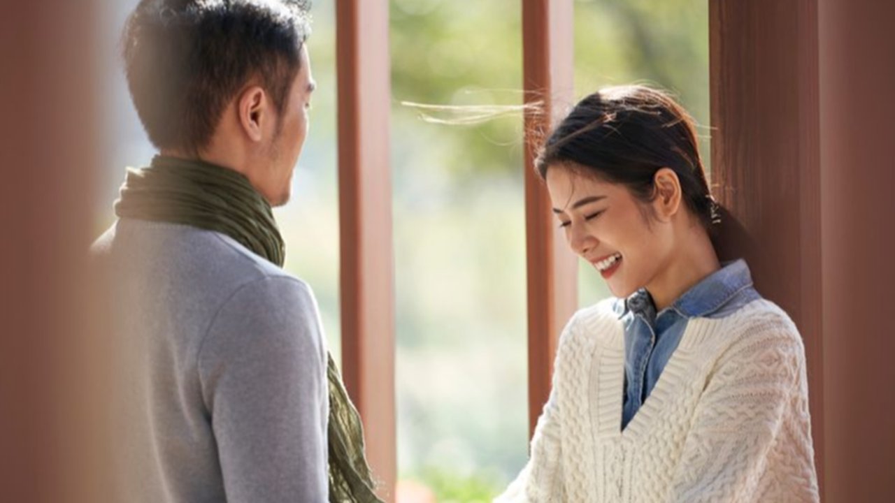 Kata-kata bijak dalam berpacaran menyadarkan bahwa sebuah hubungan tidak hanya dibangun dengan cinta saja.