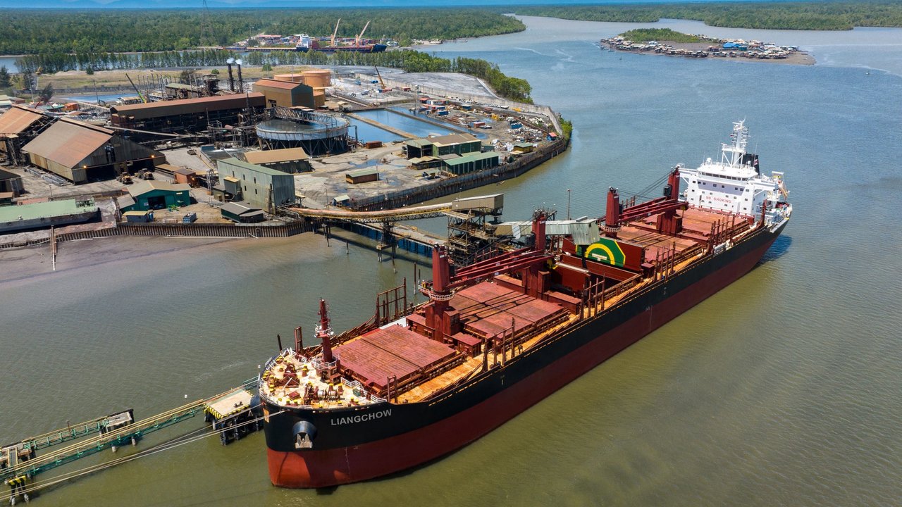 Konsentrat tembaga perdana tiba di smelter baru Freeport. (Foto: Freeport)