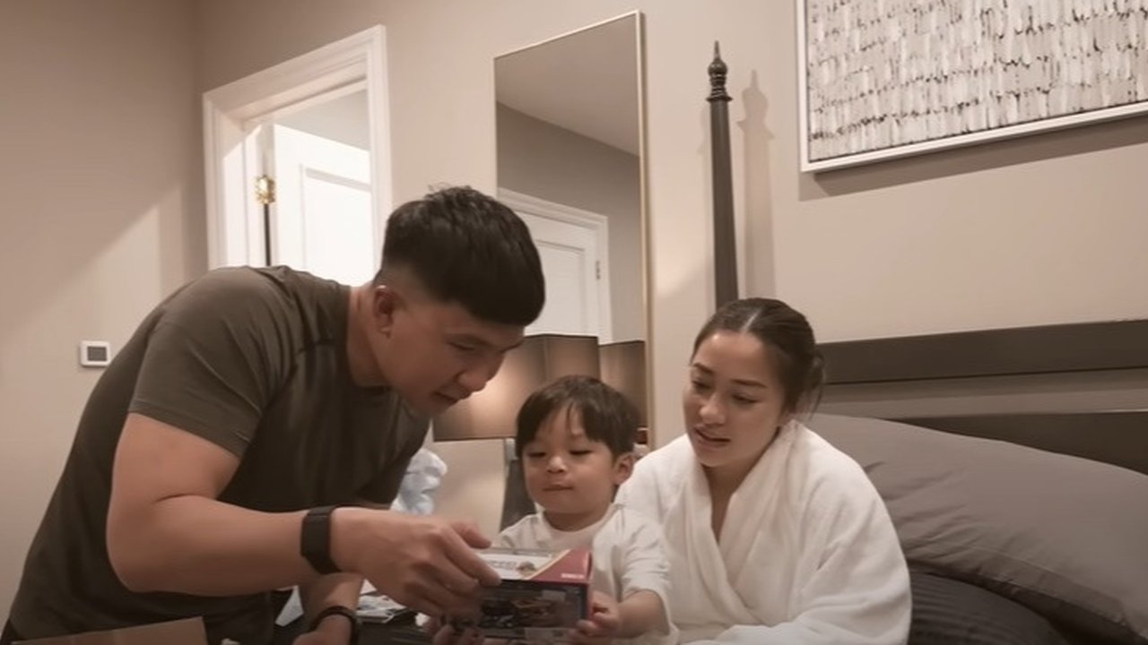 Nikita Willy diketahui melahirkan anak keduanya dengan metode water birth tepat pada 15 Desember 2024 pukul 4.48 di Los Angeles. Kelahiran buah hati keduanya ini juga disambut oleh putra sulungnya yakni Issa.