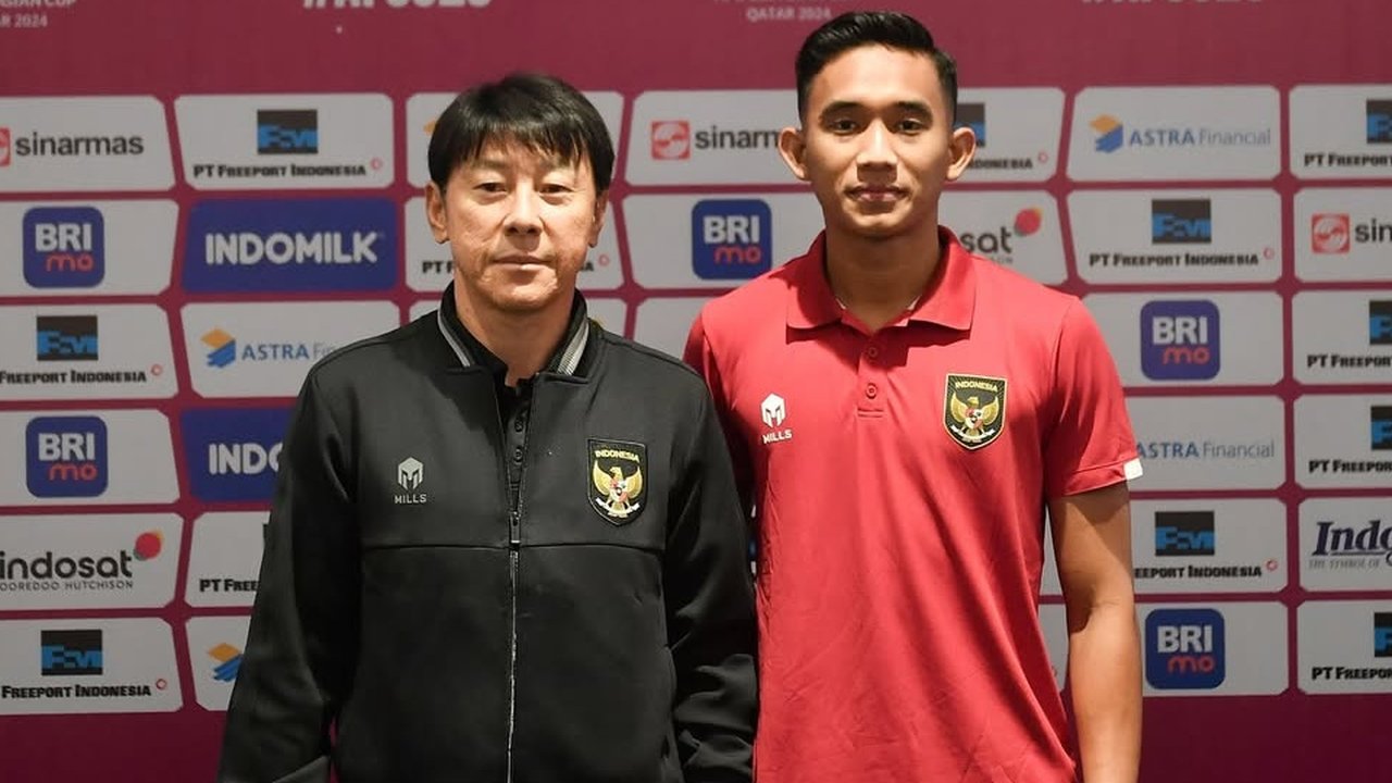 Pemain Timnas Rizky Ridho Bagikan Kenangan Manis Pose Manja STY Bersandar di Pundaknya