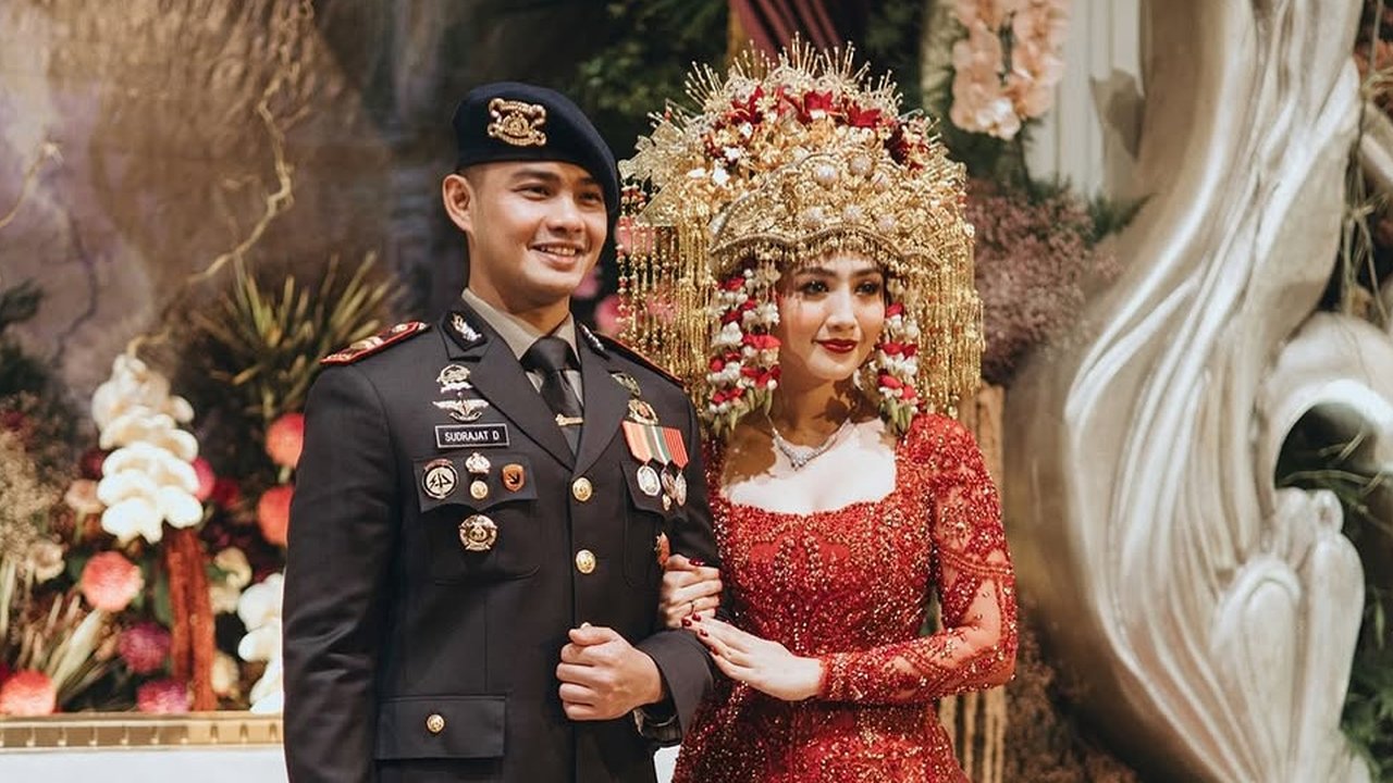 Jadi Istri Polisi, Ini Potret Febby Rastanty Pakai Seragam Ibu Bhayangkari Bikin Terpukau
