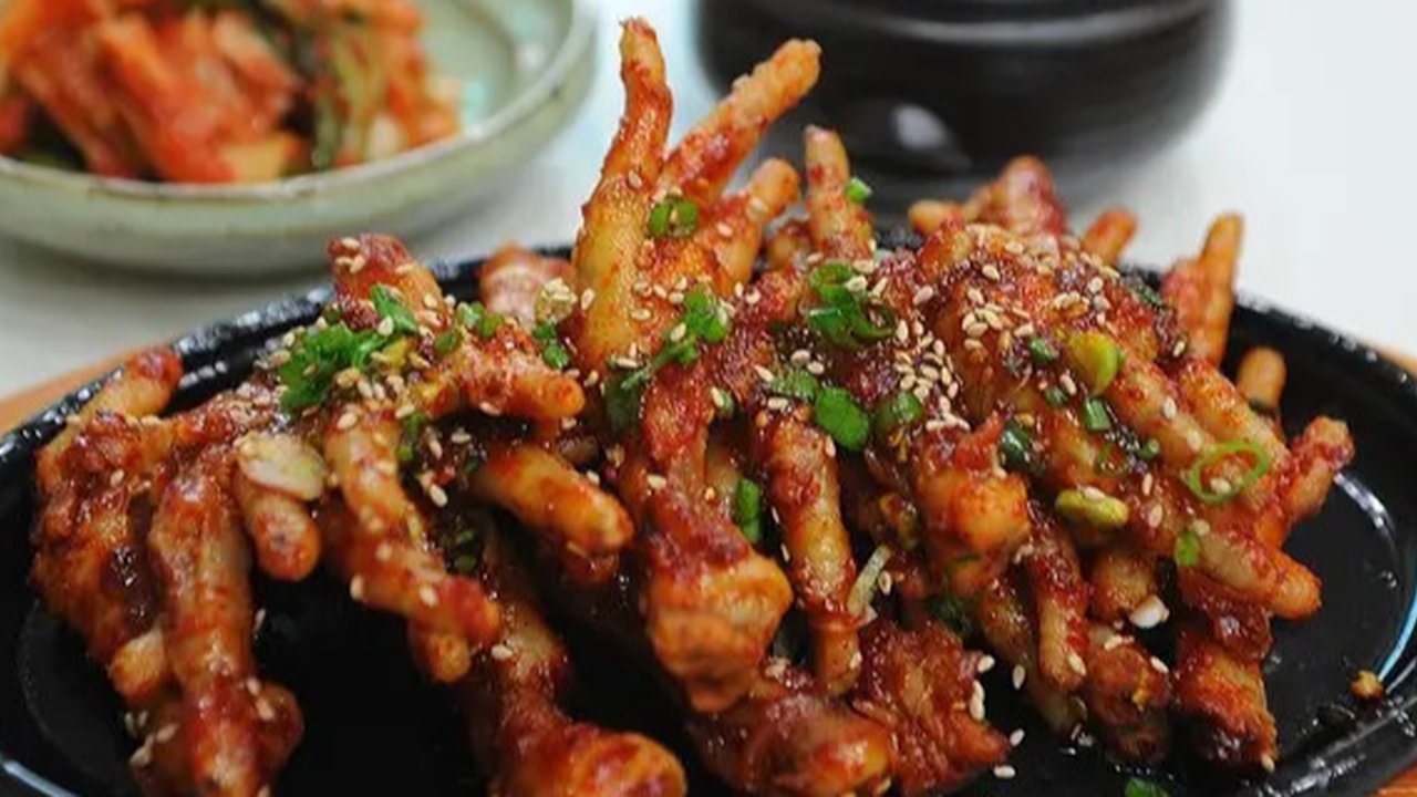 Ilustrasi ceker ayam. (Gambar oleh Anjelie Khan dari Pixabay)