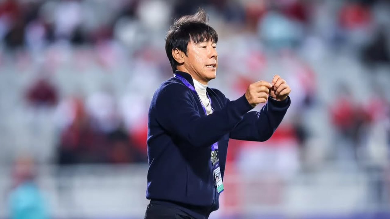 Keputusan ini menjadi akhir dari kenangan Shin Tae Yong bersama Timnas Indonesia. Sebelumnya, kontraknya semestinya berakhir pada penghujung 2023, namun sempat diperpanjang untuk Piala Asia 2023 dan Piala Asia U-23 2024. Sayangnya, perjalanan itu harus terhenti lebih cepat dari yang direncanakan. (Liputan6.com/IG/@shintaeyong7777)