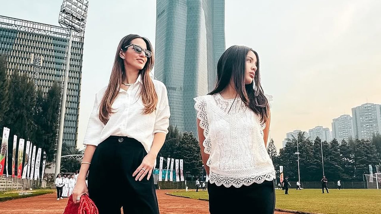 Potret Kompak Nia Ramadhani dan Mikhayla Bakrie, Lebih Cocok Jadi Kakak Adik