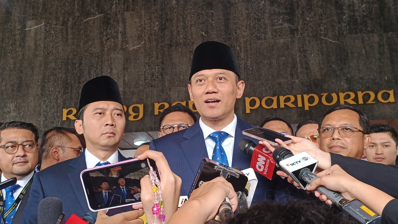 Agus Harimurti Yudhoyono (AHY) dan Edhie Baskoro Yudhoyono alias Ibas (Merdeka.com)