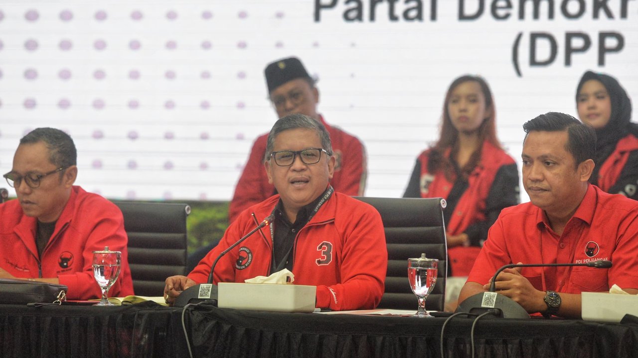 Sekretaris Jenderal DPP PDI Perjuangan (PDIP) Hasto Kristiyanto saat saat konferensi pers terkait Pilkada serentak 2024 di Kantor DPP PDIP, Jalan Diponegoro, Menteng, Jakarta, Minggu (1/12/2024). (Dok. Istimewa)