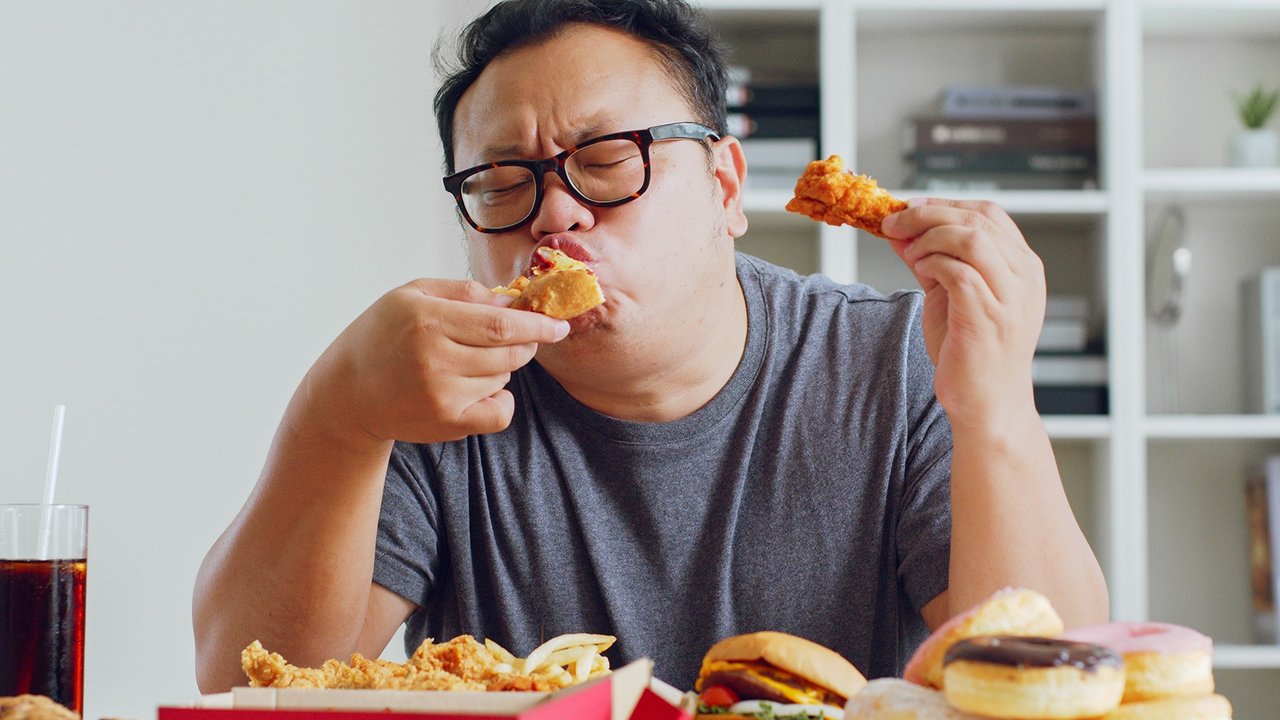 Makanan dan Minuman Penyebab Rasa Haus