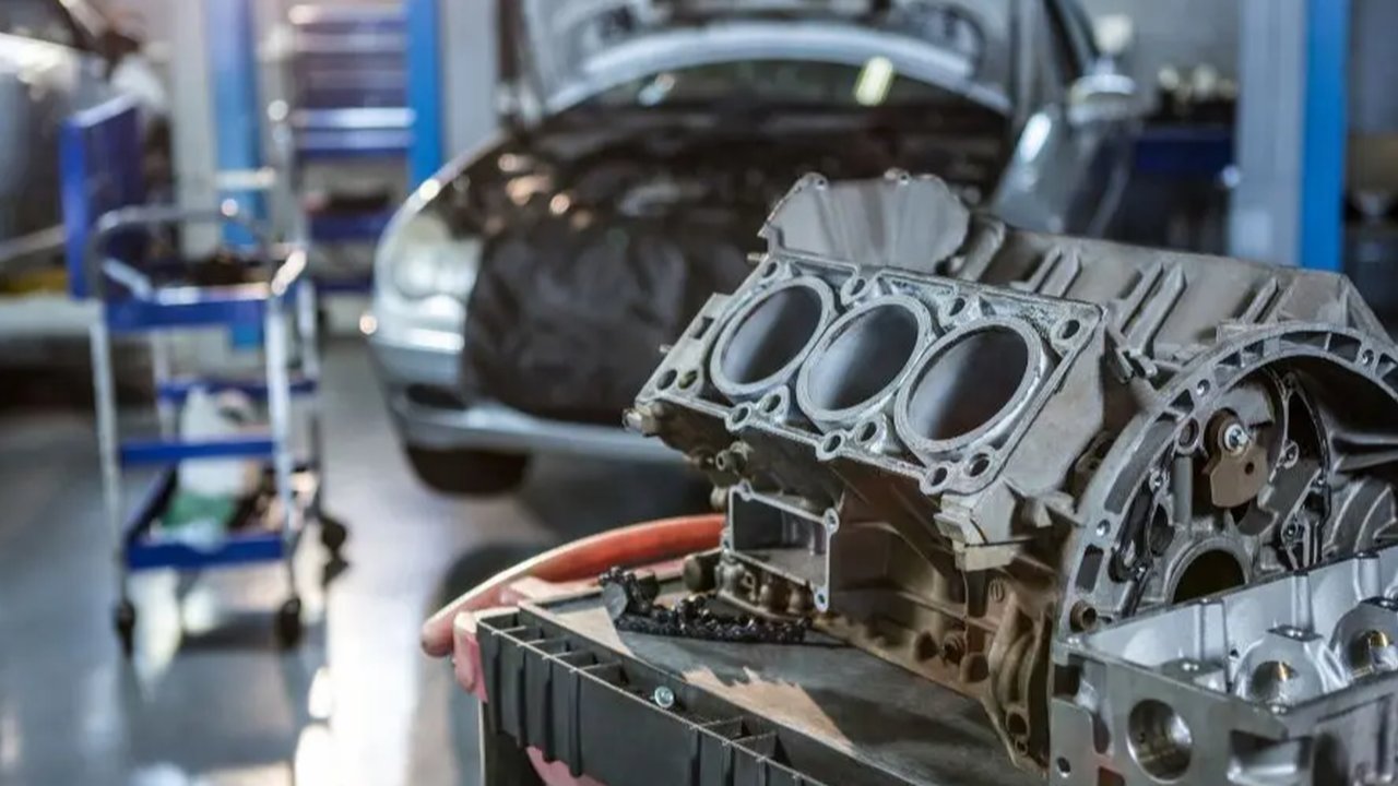 Identifikasi Tanda-Tanda Kerusakan Mesin Mobil dan Cara Menghindari Pengeluaran Besar