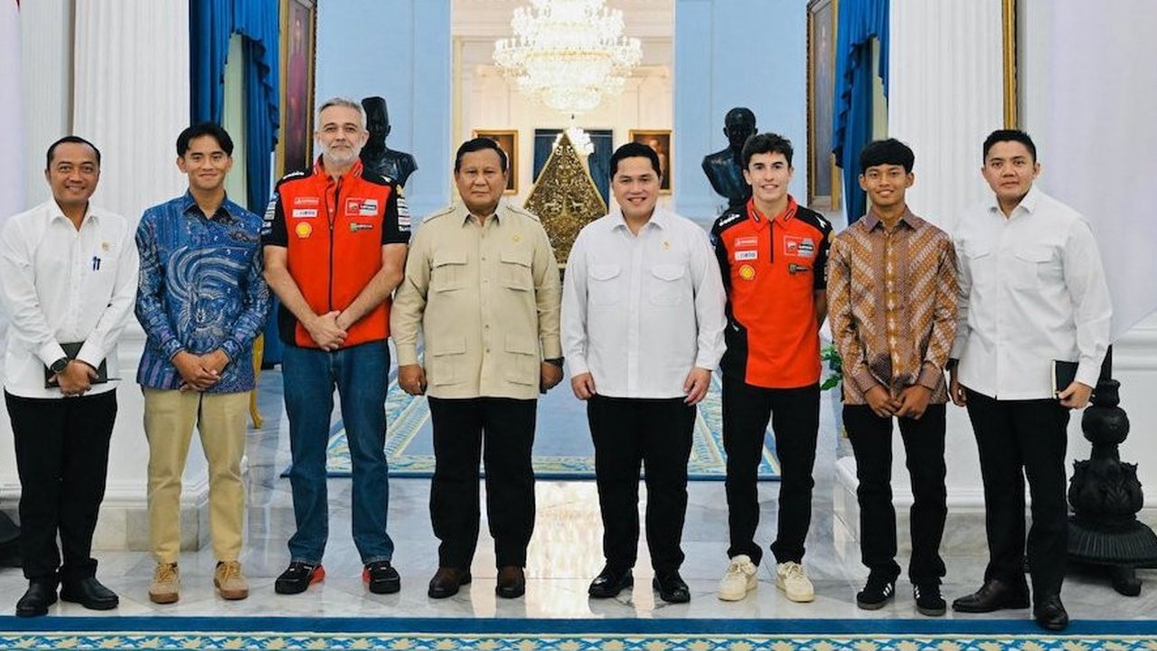 VIDEO: Prabowo Genggam Erat Tangan Juara Balap Dunia MotoGP Marc Marquez