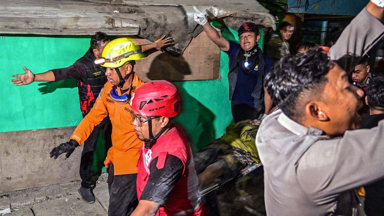 Struktur Rapuh dan Beton Runtuh Persulit Evakuasi di Ponpes Al Khoziny