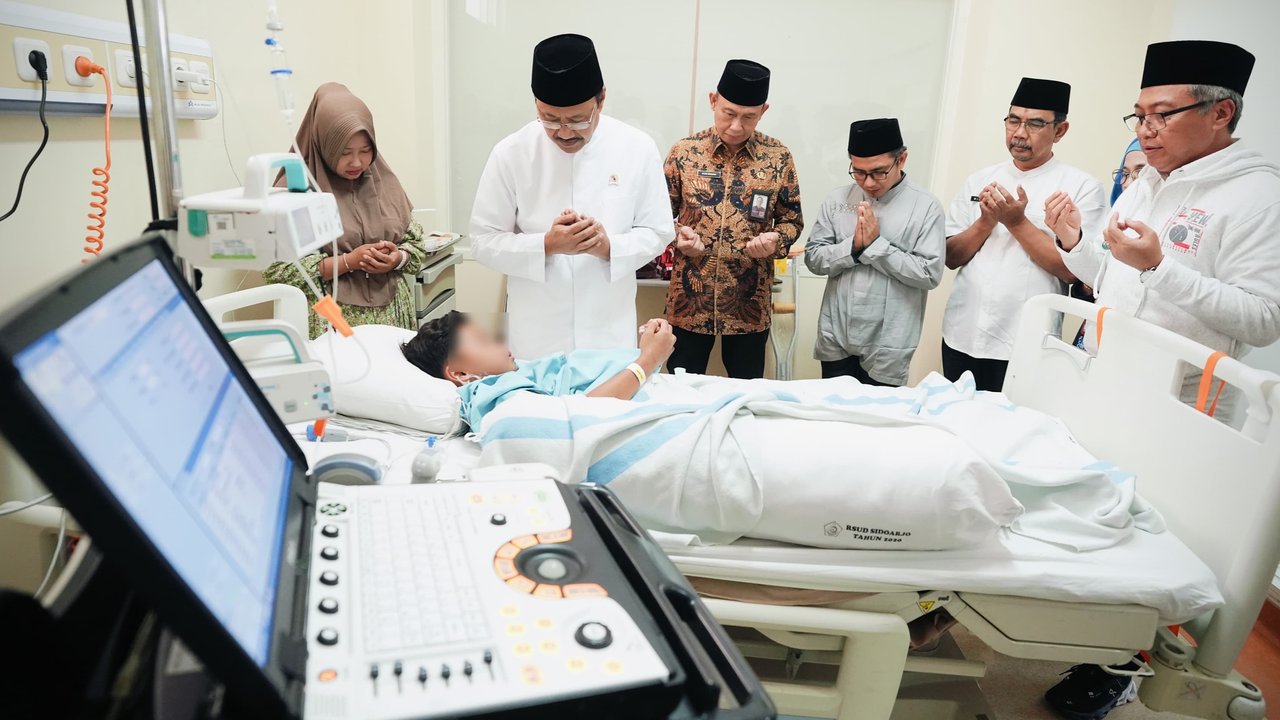 Gus Ipul Jenguk Haical, Tegaskan Penanganan Korban Jadi Atensi Presiden