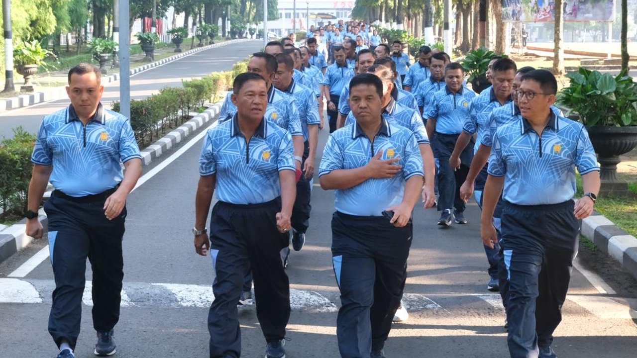 Pangkoopsudnas Ajak Prajurit Jalan Sehat untuk Perkuat Soliditas dan Jiwa Korsa