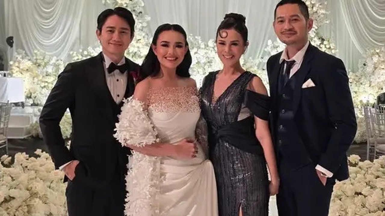 Potret tamu artis di pernikahan Amanda Manopo dan Kenny Austin. [IG: @glencachysaraofficial]