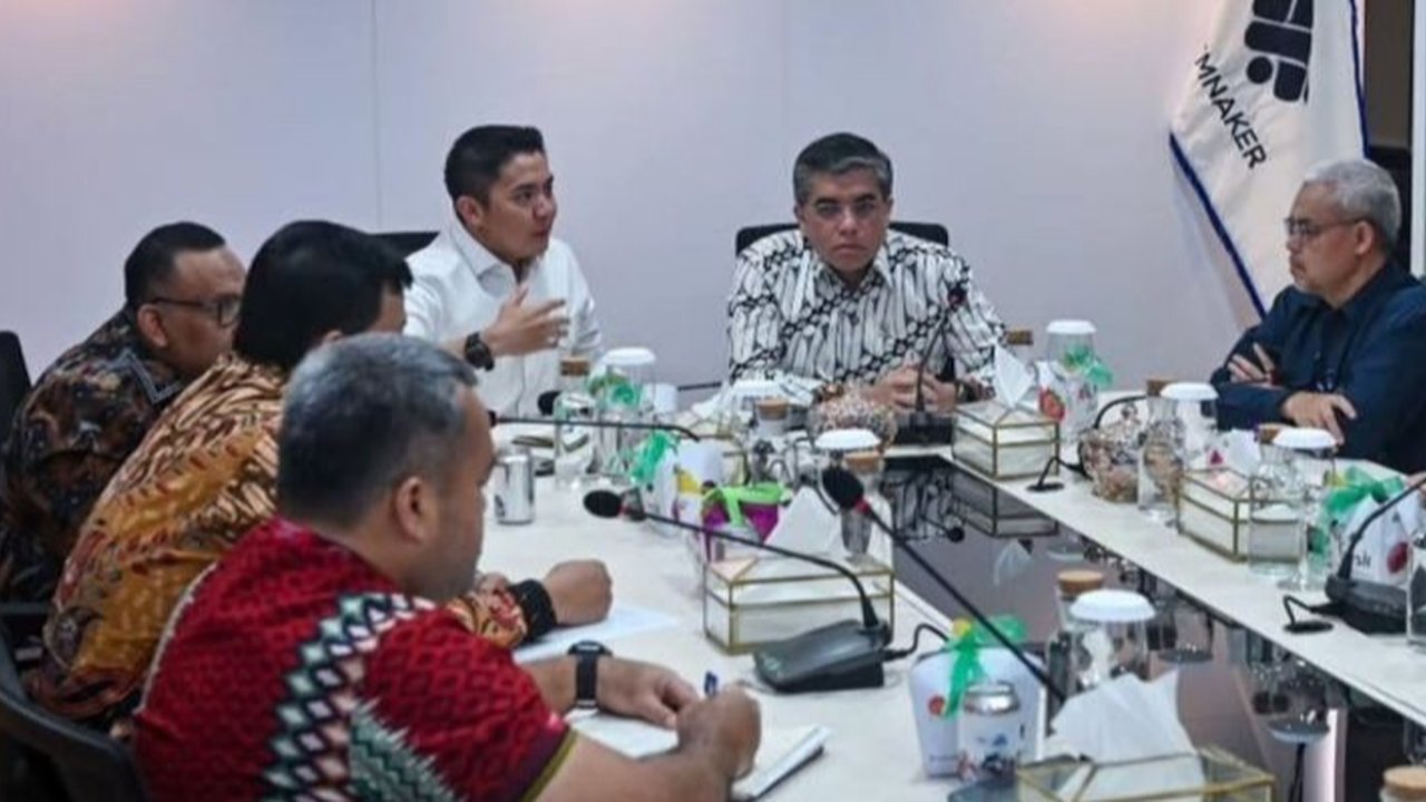 VIDEO: Teddy Blak-blakan Gaji Magang Nasional Sesuai UMP, Jakarta Tembus Rp5,5 Juta/Bulan