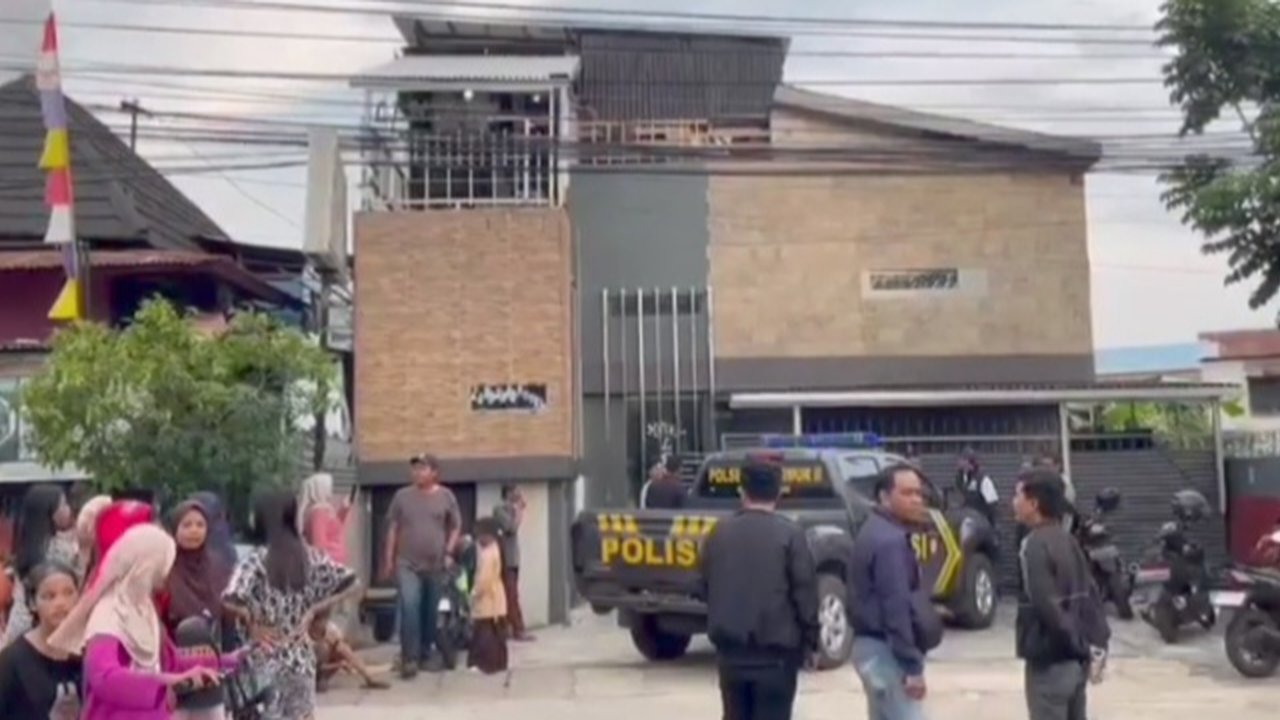 Beredar Rekaman CCTV Ibu Hamil Muda Tewas saat Check-In di Hotel, Suami Bilang Begini